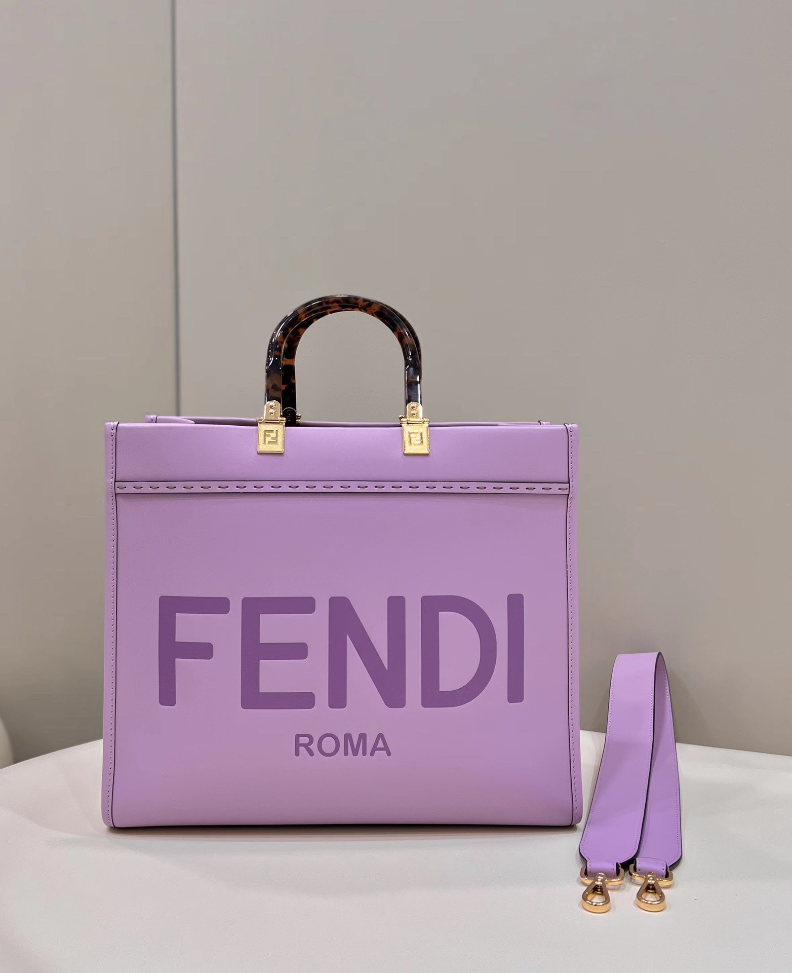 HOT SALE Fendi Sunshine Medium-35*17*31cm