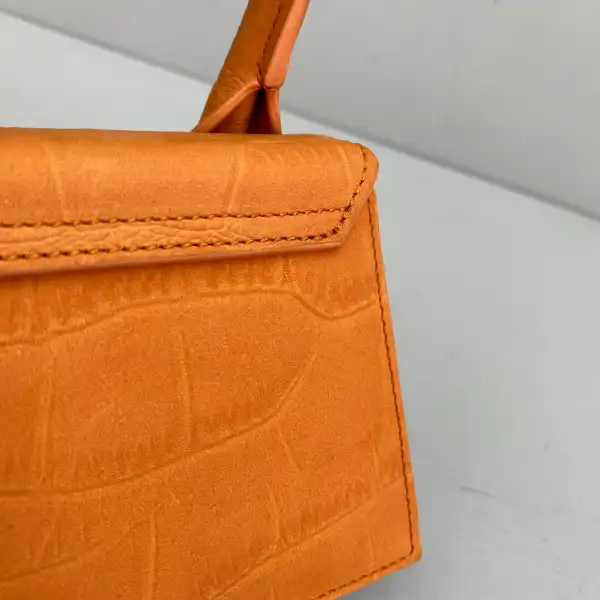 JACQUEMUS Le Chiquito Mini Bag