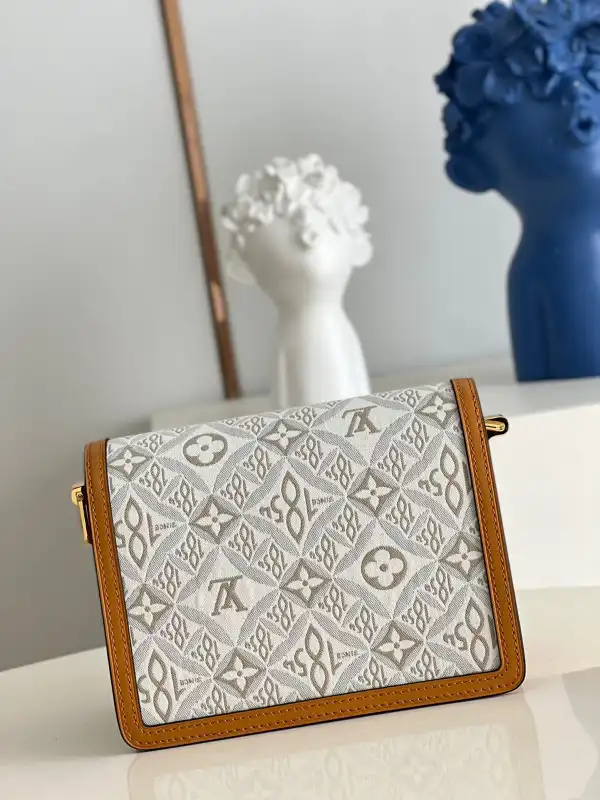 Frstbag ru LOUIS VUITTON DAUPHINE MINI