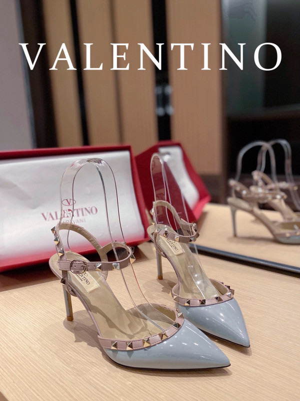 HOT SALE VALENTINO ROCKSTUD SANDAL