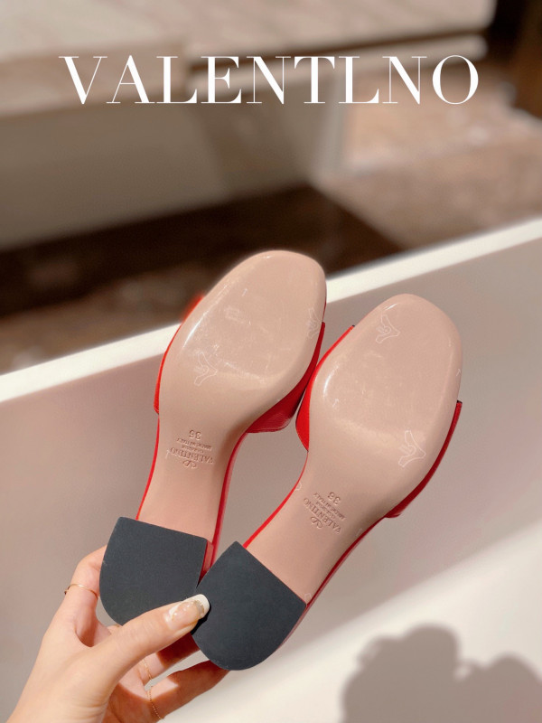 VALENTINO VLOGO SIGNATURE SLIDE SANDAL