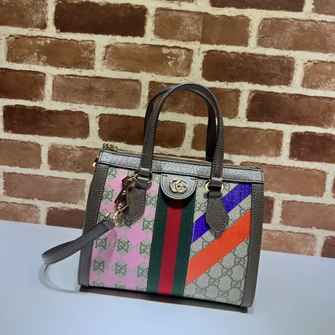 First bag ru Gucci Ophidia small GG tote bag