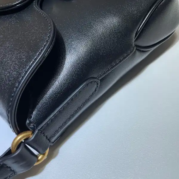 Affordable GUCCI Small messenger bag with Double G