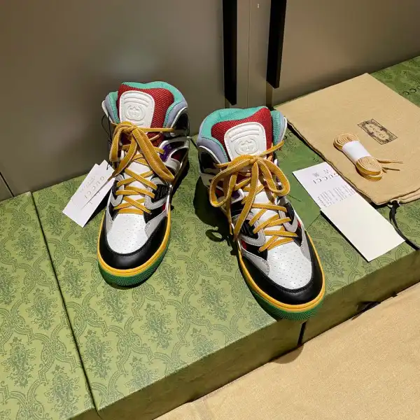 Bagsoffer GUCCI Gucci Basket sneaker