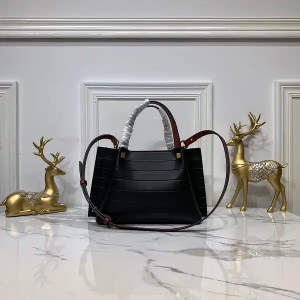 Frstbag ru VALENTINO GARAVANI ESCAPE TOTE BAG