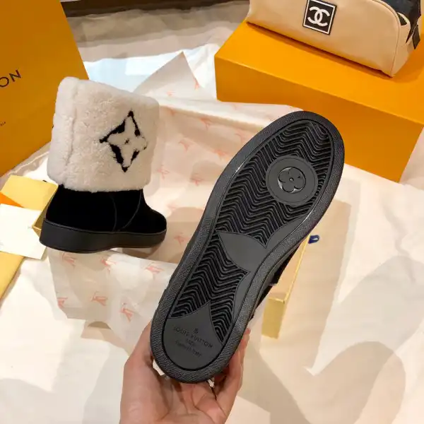 Bagsoffer LOUIS VUITTON BOOTS