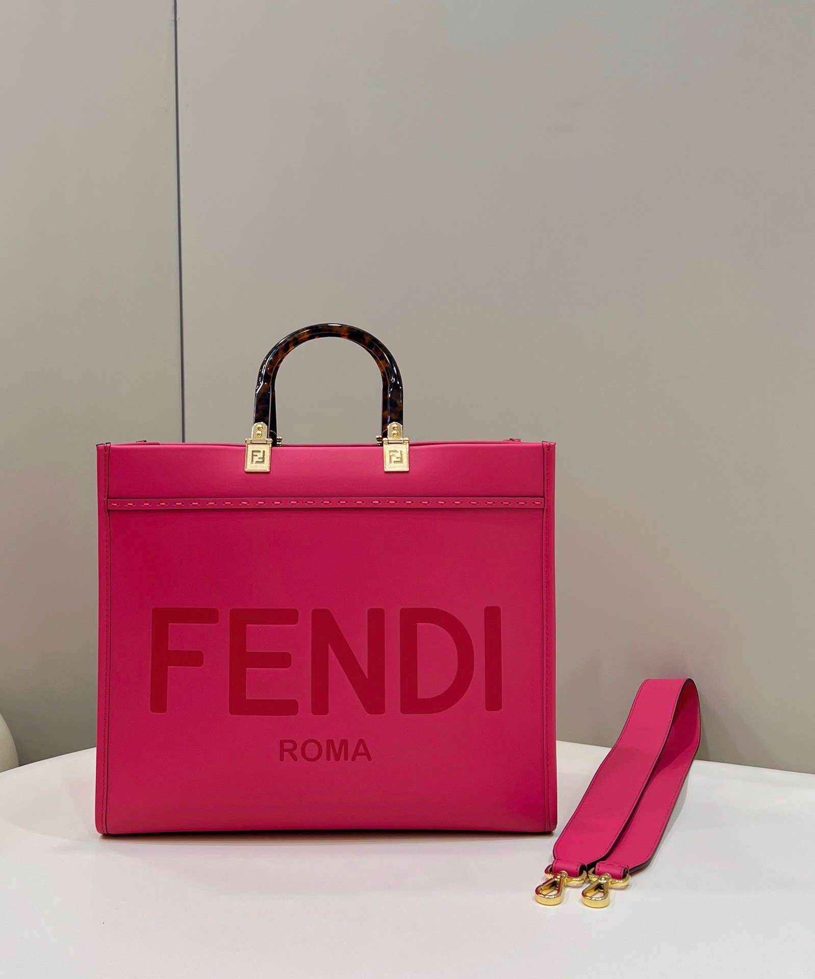 HOT SALE Fendi Sunshine Medium-35*17*31cm