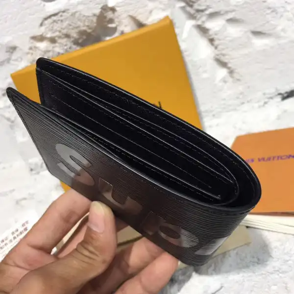 TO Louis Vuitton supreme pocket wallet