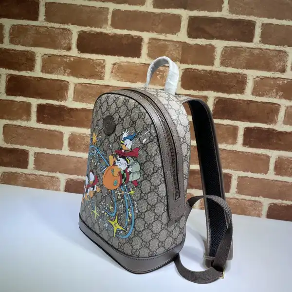 Frstbag ru GUCCI Disney x Gucci Donald Duck small backpack