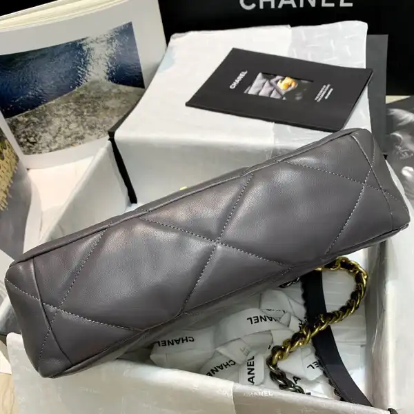 CHANEL 19 FLAP BAG