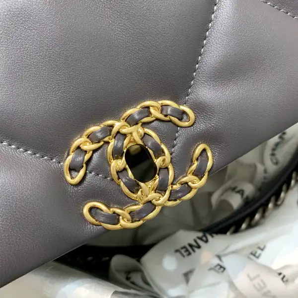 CHANEL 19 FLAP BAG