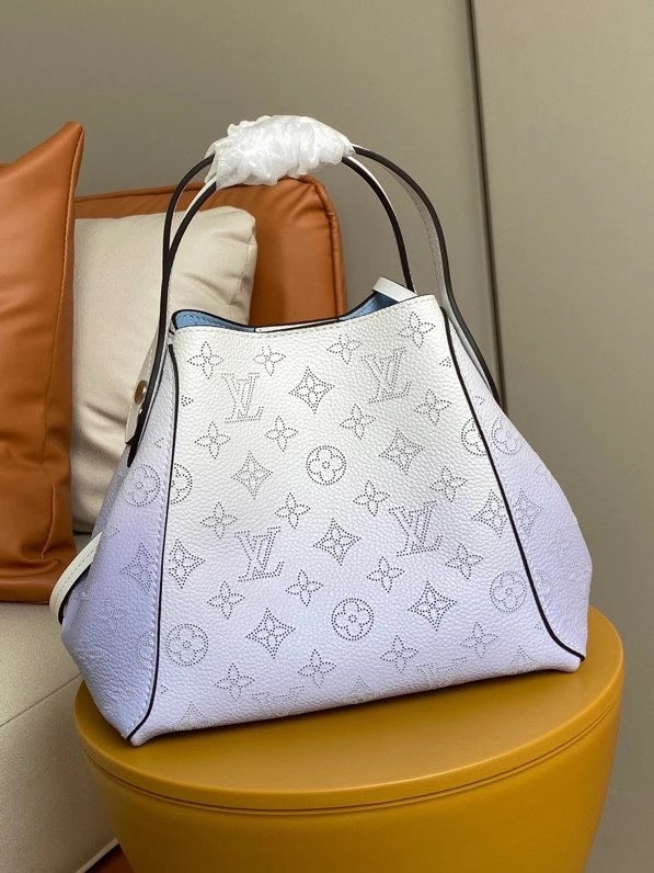 HOT SALE LOUIS VUITTON HINA PM