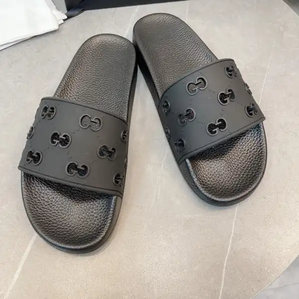 Bagsoffer yupoo GUCCI SLIPPERS