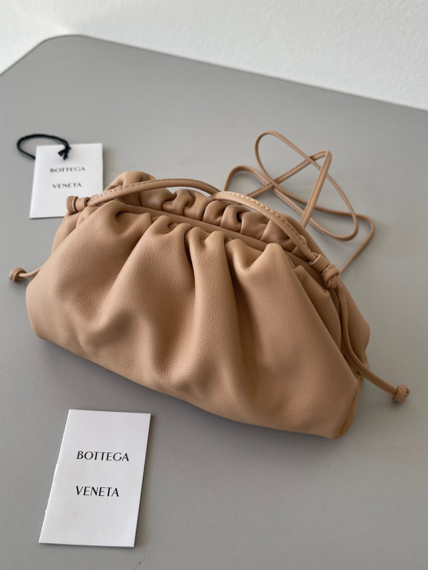 HOT SALE BOTTEGA VENETA MINI POUCH