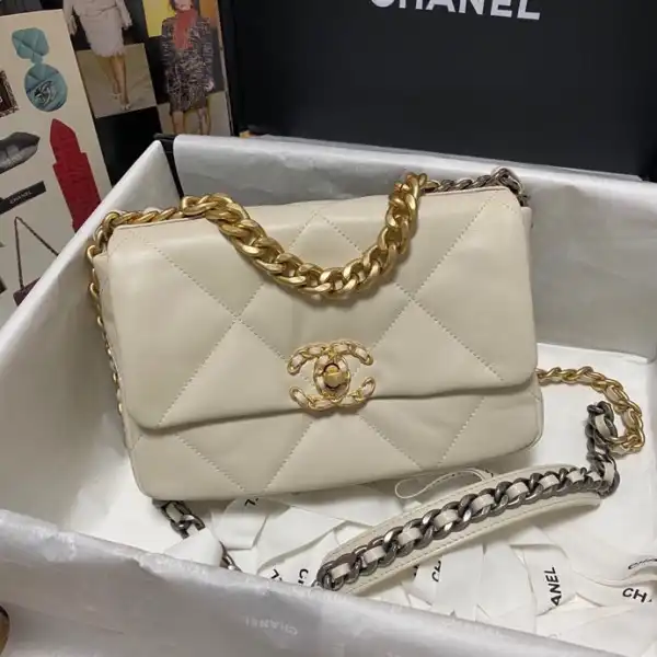 CHANEL 19 FLAP BAG