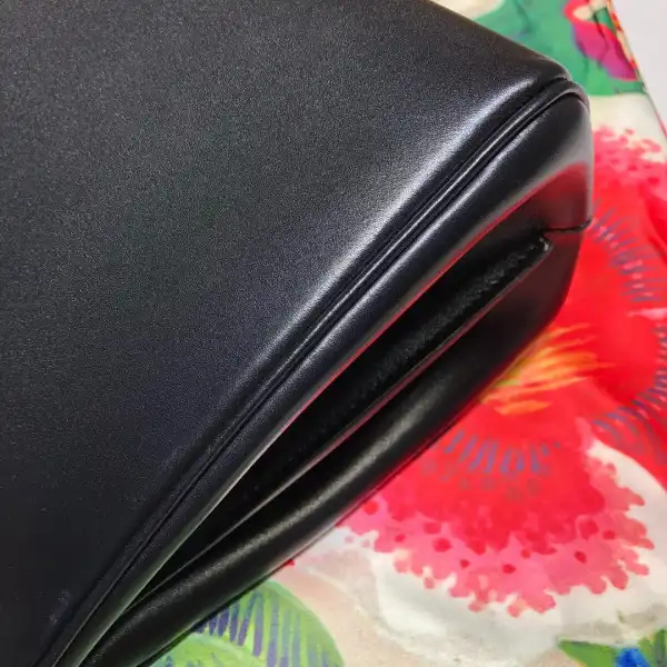 Affordable Gucci Zumi small top handle bag