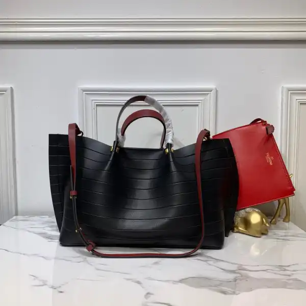 VALENTINO GARAVANI ESCAPE TOTE BAG