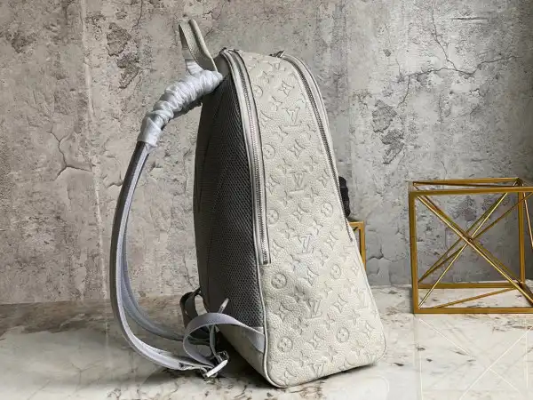 First Bag Ru LOUIS VUITTON ELLIPSE BACKPACK