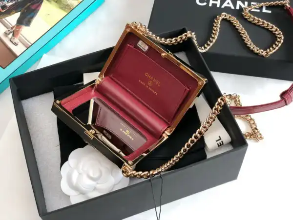 CHANEL BOY MINAUDIERE