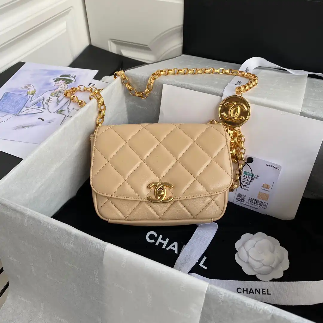 CL SMALL FLAP BAG