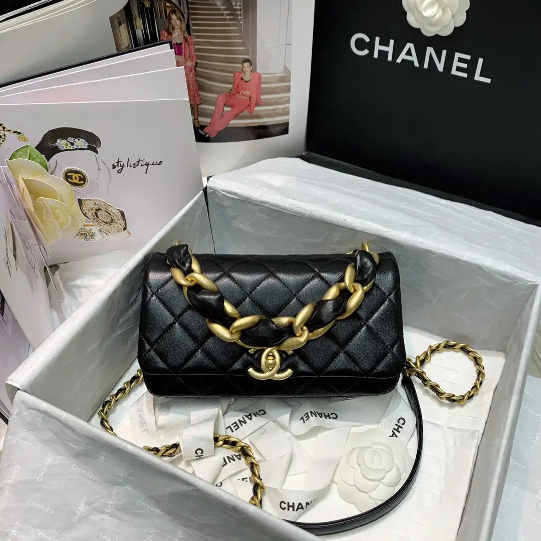 Firstbag Ru CHANEL FLAP BAG