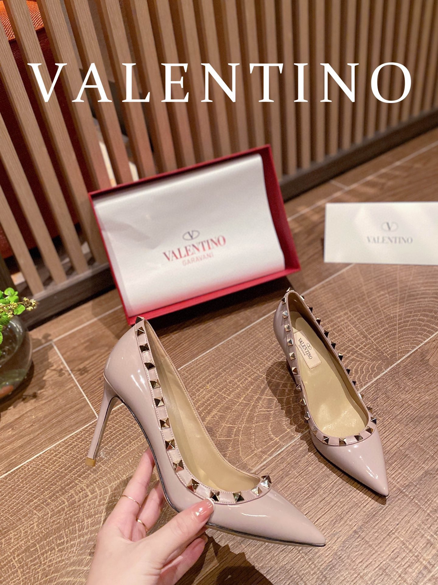 HOT SALE VALENTINO ROCKSTUD HIGH HEELS