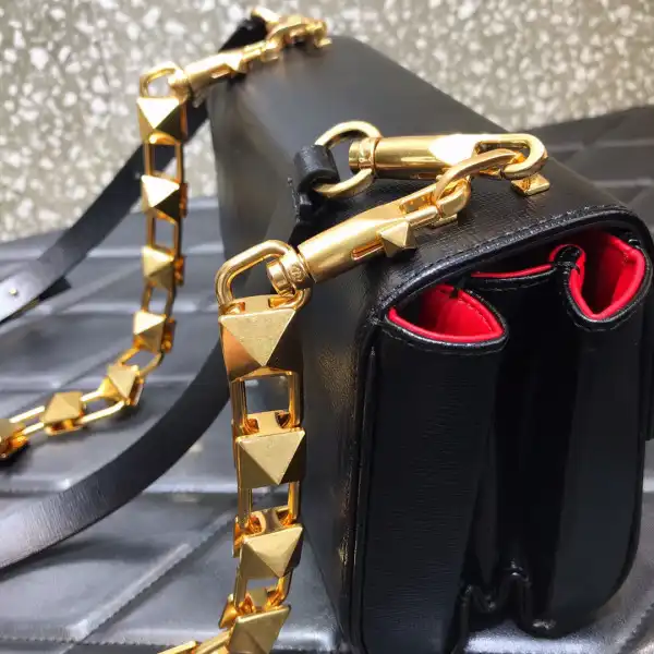 Valentino STUD SIGN SHOULDER BAG