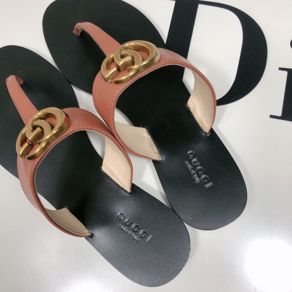 HOT SALE GUCCI Leather thong sandal with Double G