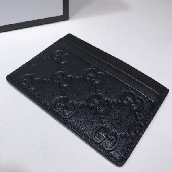 Affordable GUCCI Signature card case