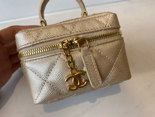 Frstbag ru CHANEL SMALL VANITY WITH CHAIN