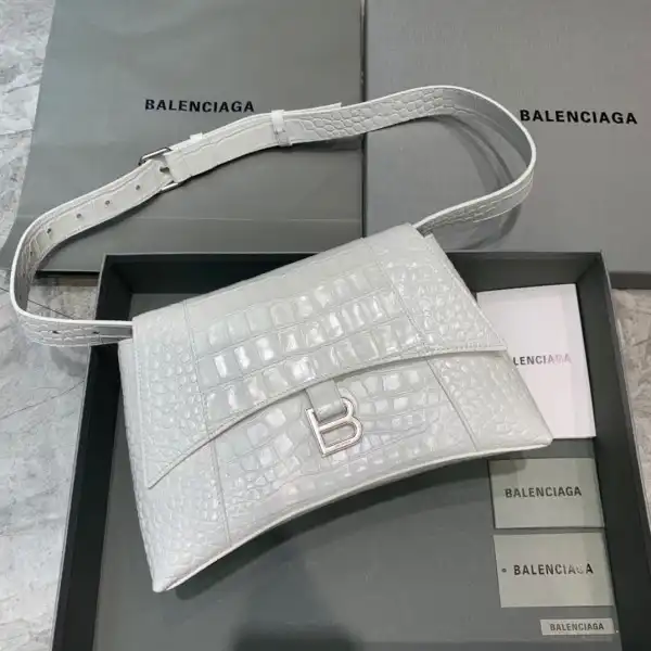 First bag ru BALENCIAGA DOWNTOWN MEDIUM SHOULDER BAG