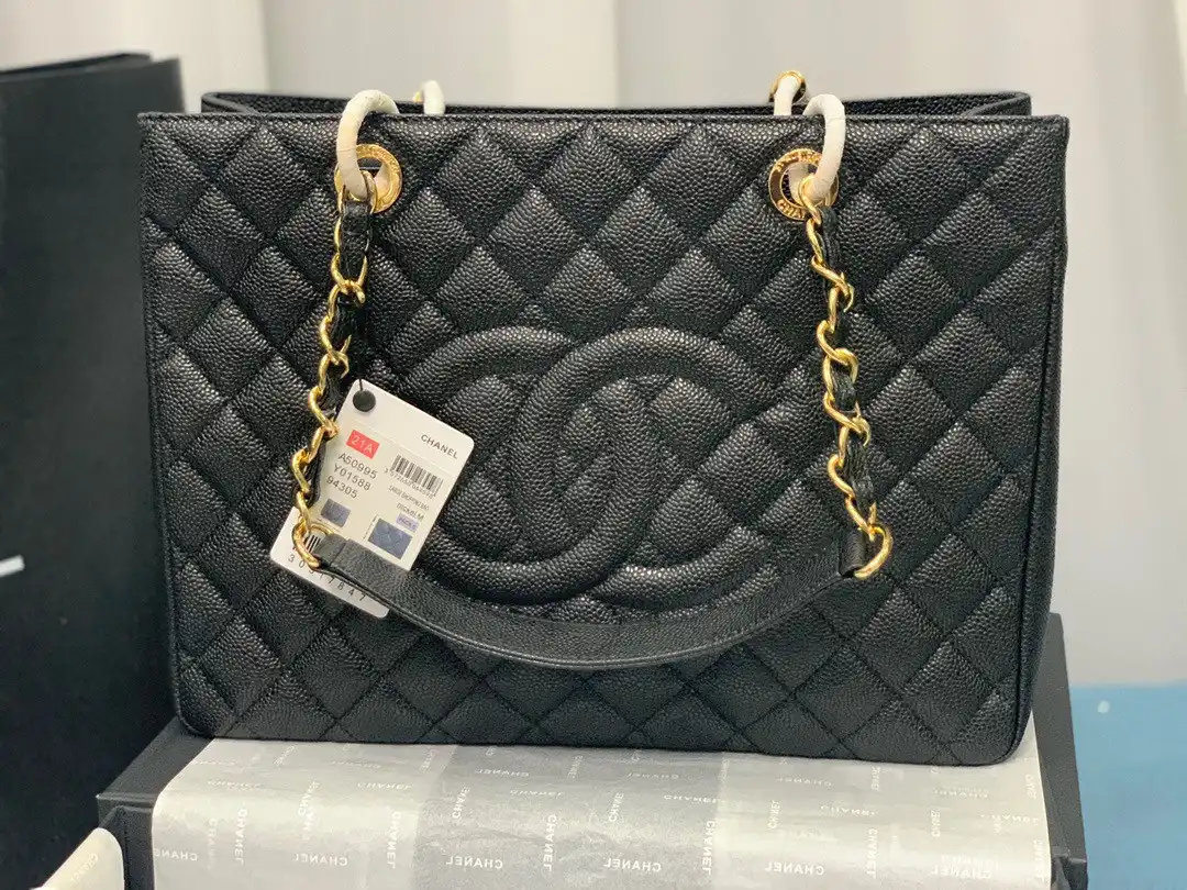 CHANEL TOTE BAG