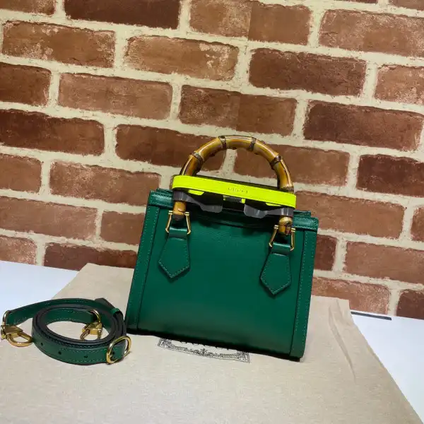 Yupoo bagsoffer Gucci Diana mini tote bag