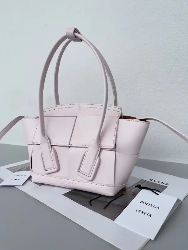 BOTTEGA VENETA ARCO