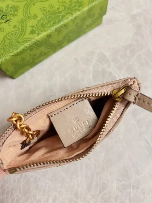 Gucci GG Marmont matelassé key case