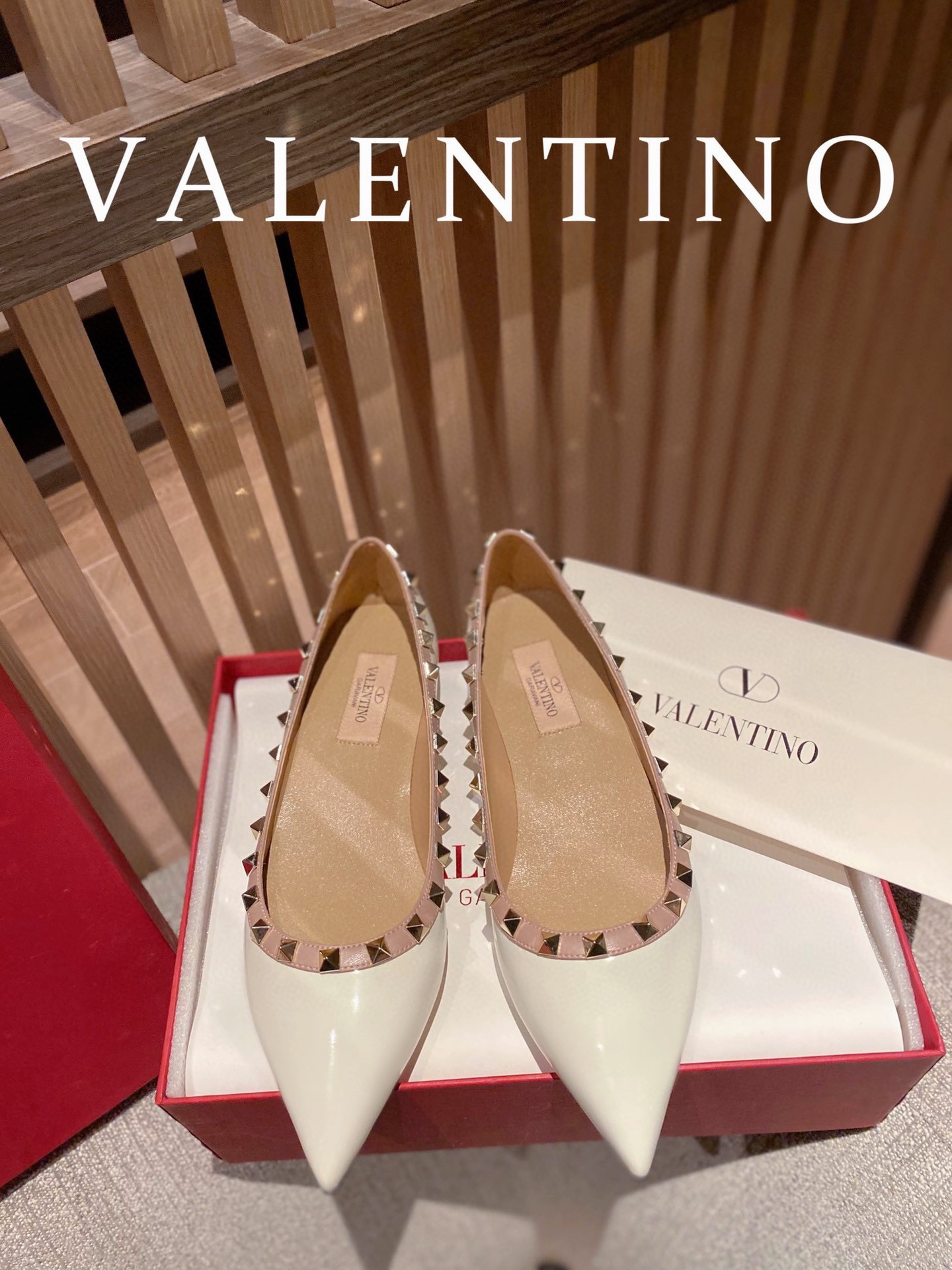 HOT SALE VALENTINO ROCKSTUD FLAT