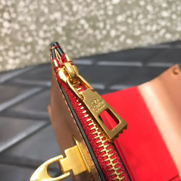 VALENTINO ROCKSTUD WALLET