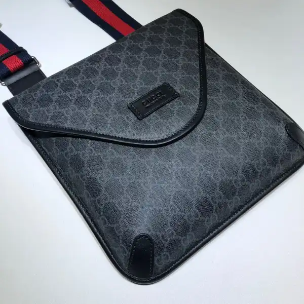 Firstbag Ru GUCCI Neo Vintage GG medium messenger