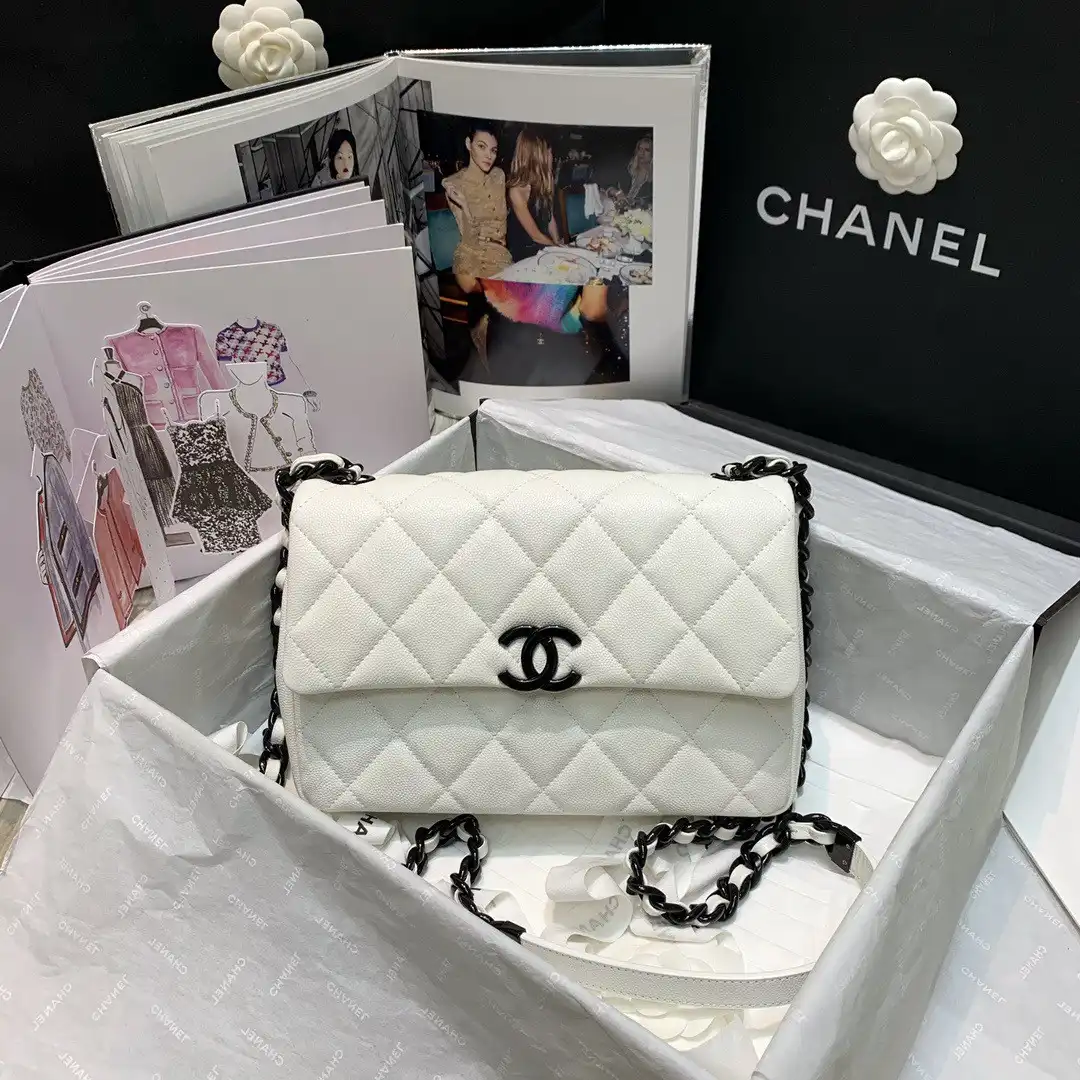 Firstbag Ru CHANEL FLAP BAG