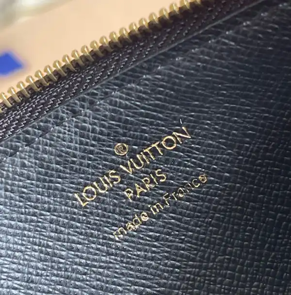 Affordable LOUIS VUITTON SLIM PURSE