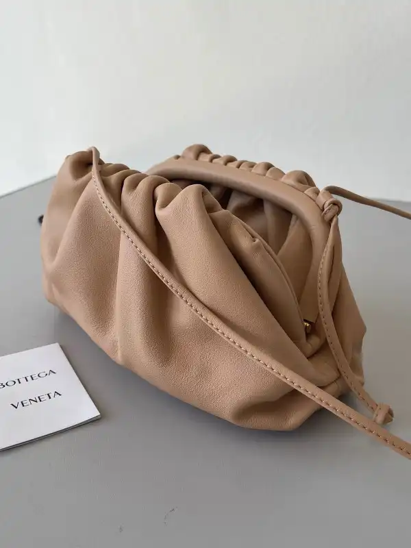 BOTTEGA VENETA MINI POUCH