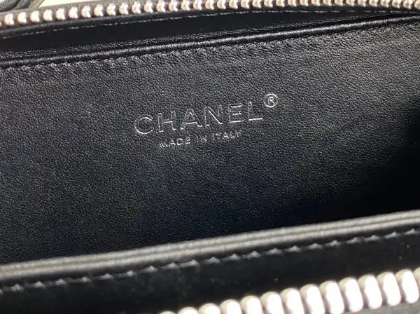 CHANEL VANITY CASE