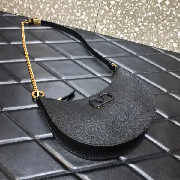 Frstbag ru VALENTINO VSLING HOBO BAG