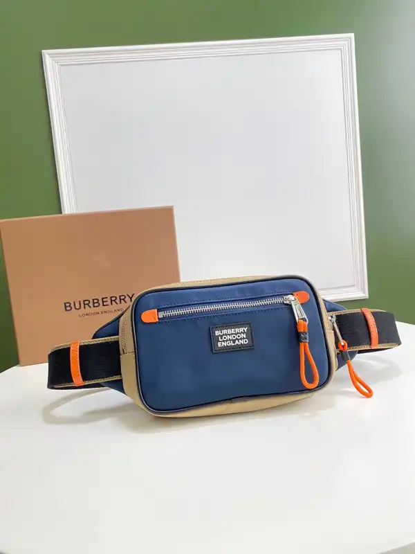 BURBERRY BUM BAG