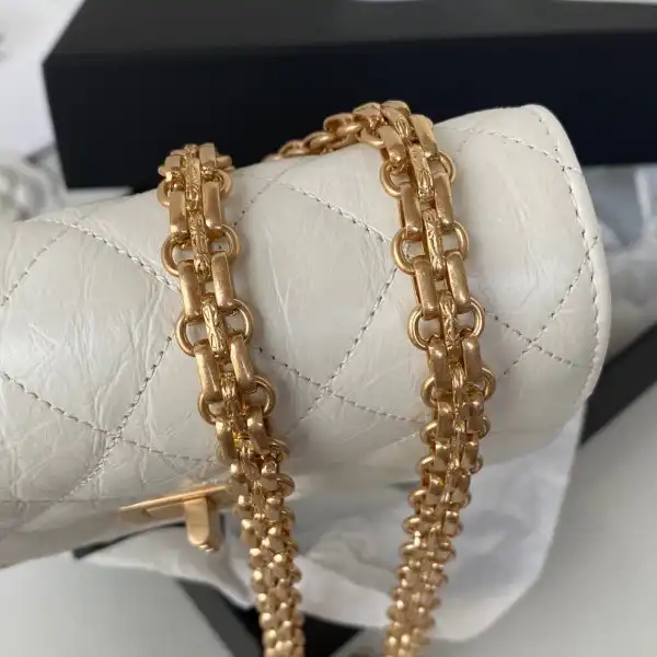 CHANEL 2.55 CHANELUTCH WITH CHAIN