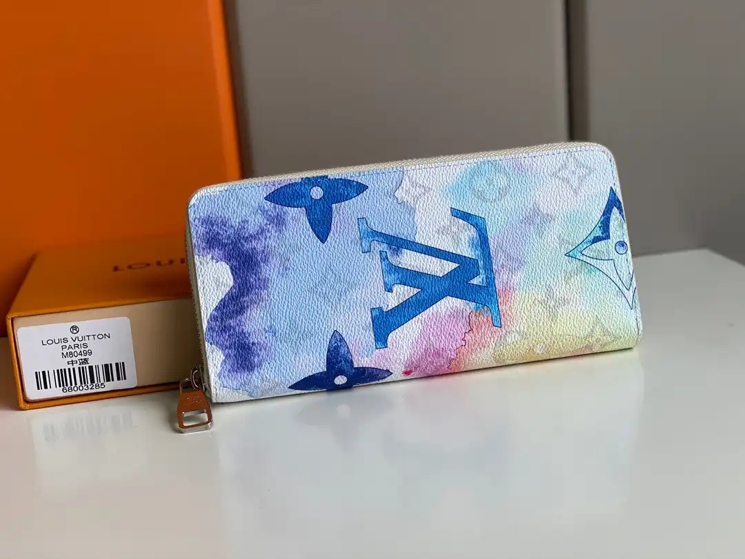 TO LOUIS VUITTON ZIPPY WALLET