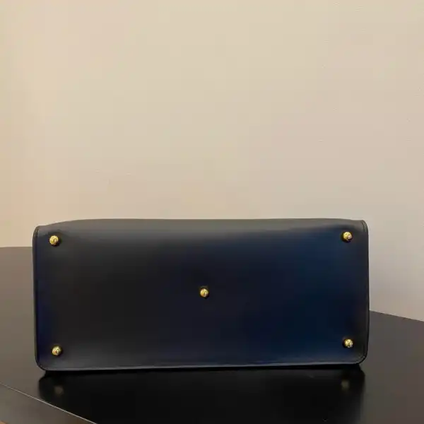 First Bag Ru FENDI WAY MEDIUM