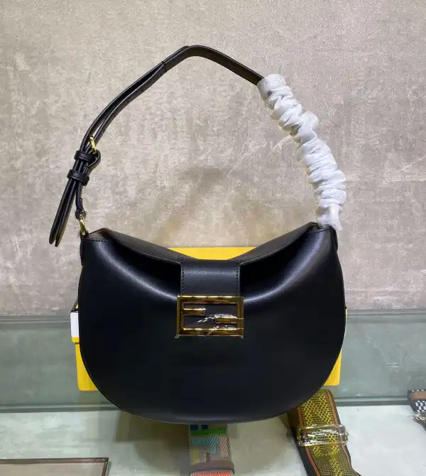 Frstbag ru FENDI SMALL CROISSANT