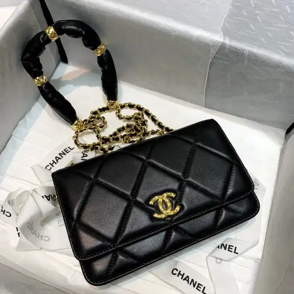 First bag ru CHANEL WALLET