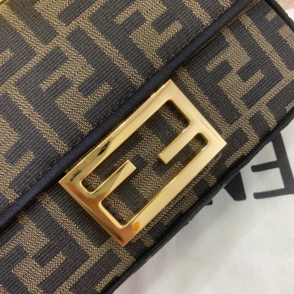 HOT SALE FENDI BAGUETTE-19*10*4cm